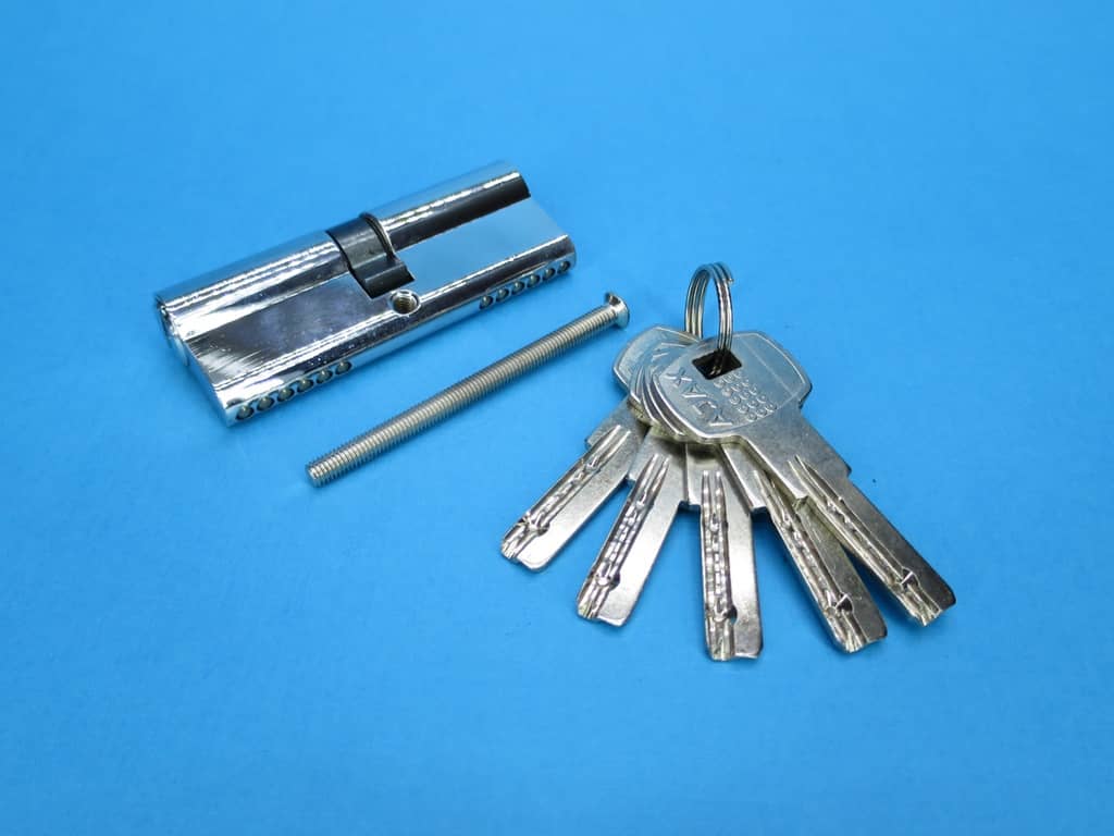 фото товара Цилиндровый механизм AJAX 80мм (40*40) ключ/ключ, хром 5 перфо ключей