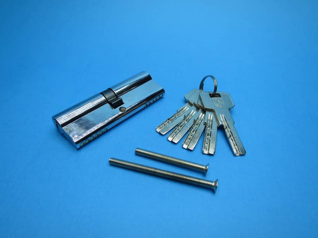 фото товара Цилиндровый механизм DWF PROFI 90мм (45*45) ключ/ключ, хром 5 перфо ключей