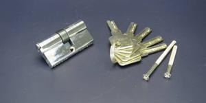 фото товара Цилиндровый механизм DWF PROFI 60 мм (30*30) ключ/ключ, 5 перфо ключей