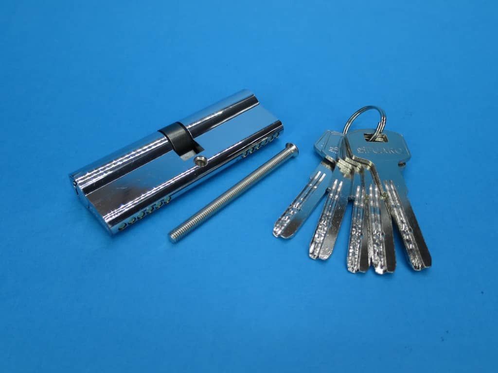 фото товара Цилиндровый механизм FUARO 90мм (45*45) ключ/ключ, хром 5 перфо ключей