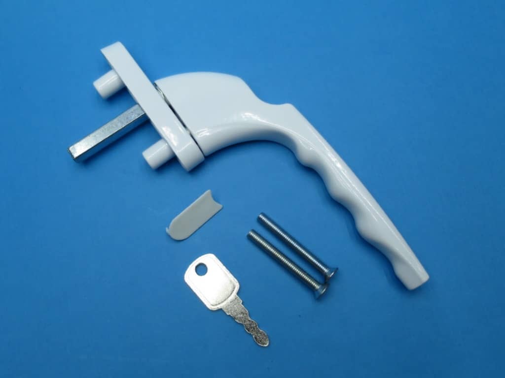 фото товара AA 004 Ручка оконная узкая с ключом, белая